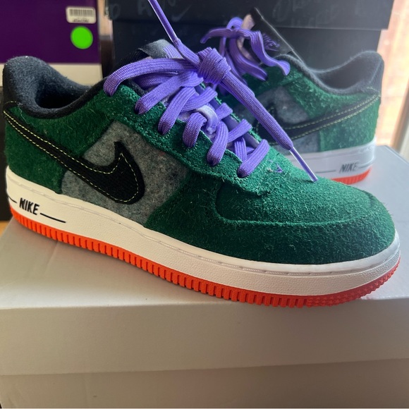 Nike Air force one (limited ed) 2Y - Picture 2 of 2